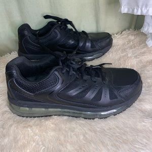 Tredsafe slip resistant restaurant shoes